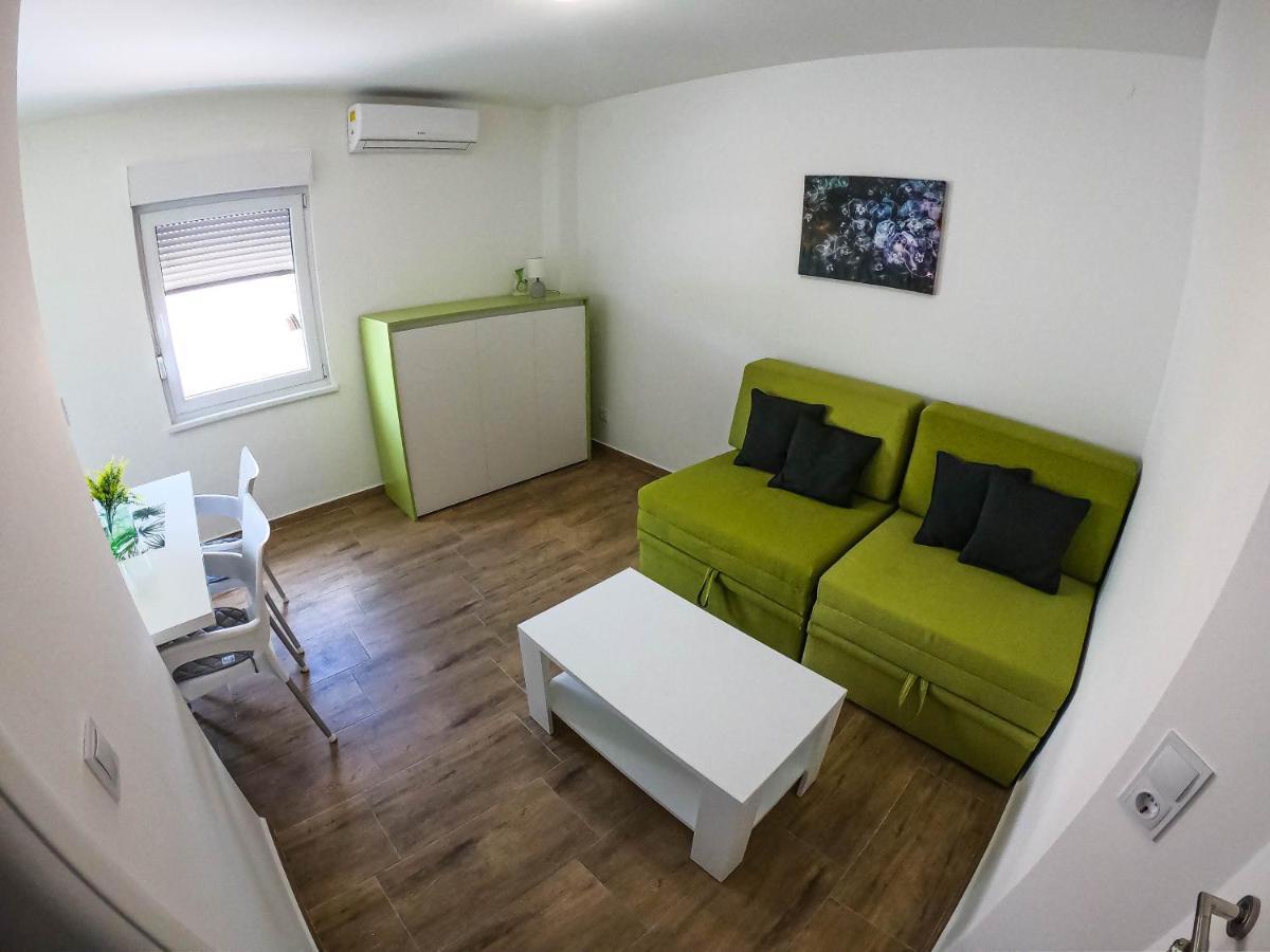 Afrodita Hotel Gornji Karin Luaran gambar