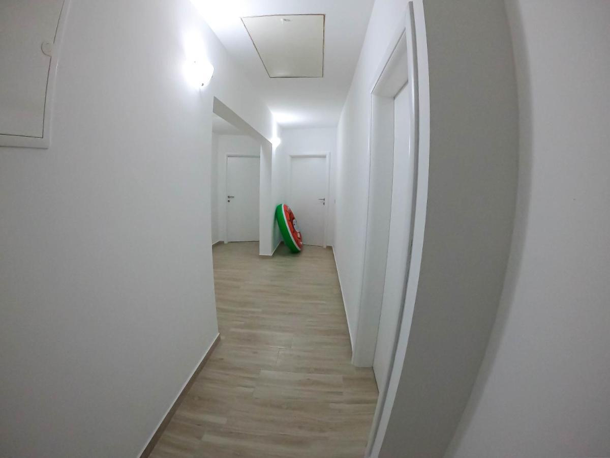 Afrodita Hotel Gornji Karin Luaran gambar